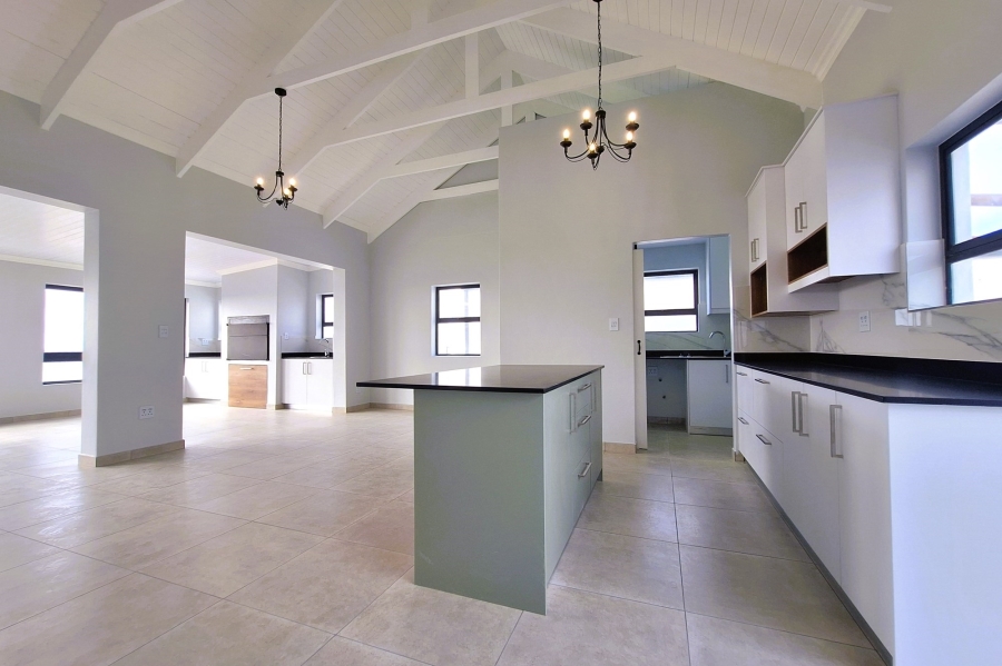 4 Bedroom Property for Sale in Da Gama Bay Western Cape
